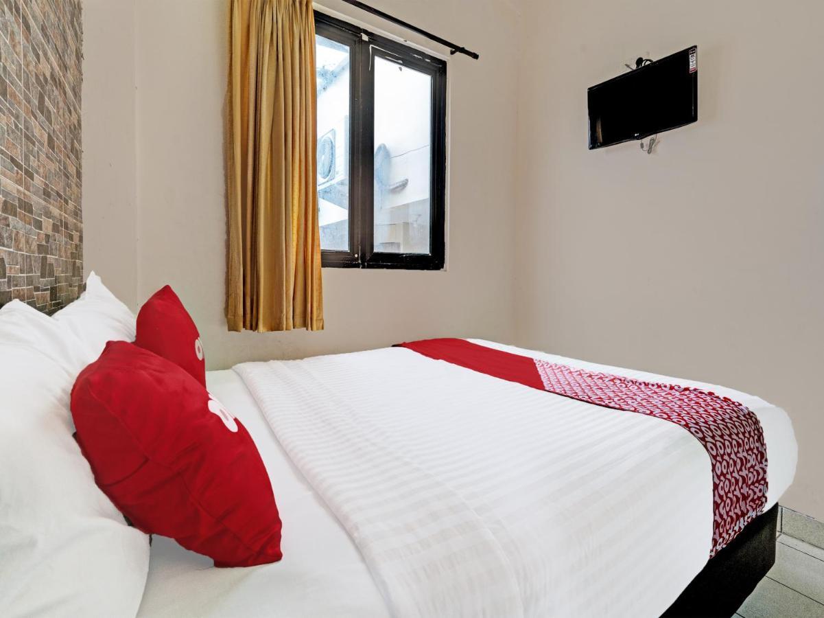 โอโย 1699 เวโรนา เนียร์ อาร์เอส ทีเอ็นไอ เอยู ซาลามุน Hotel บันดุง ภายนอก รูปภาพ