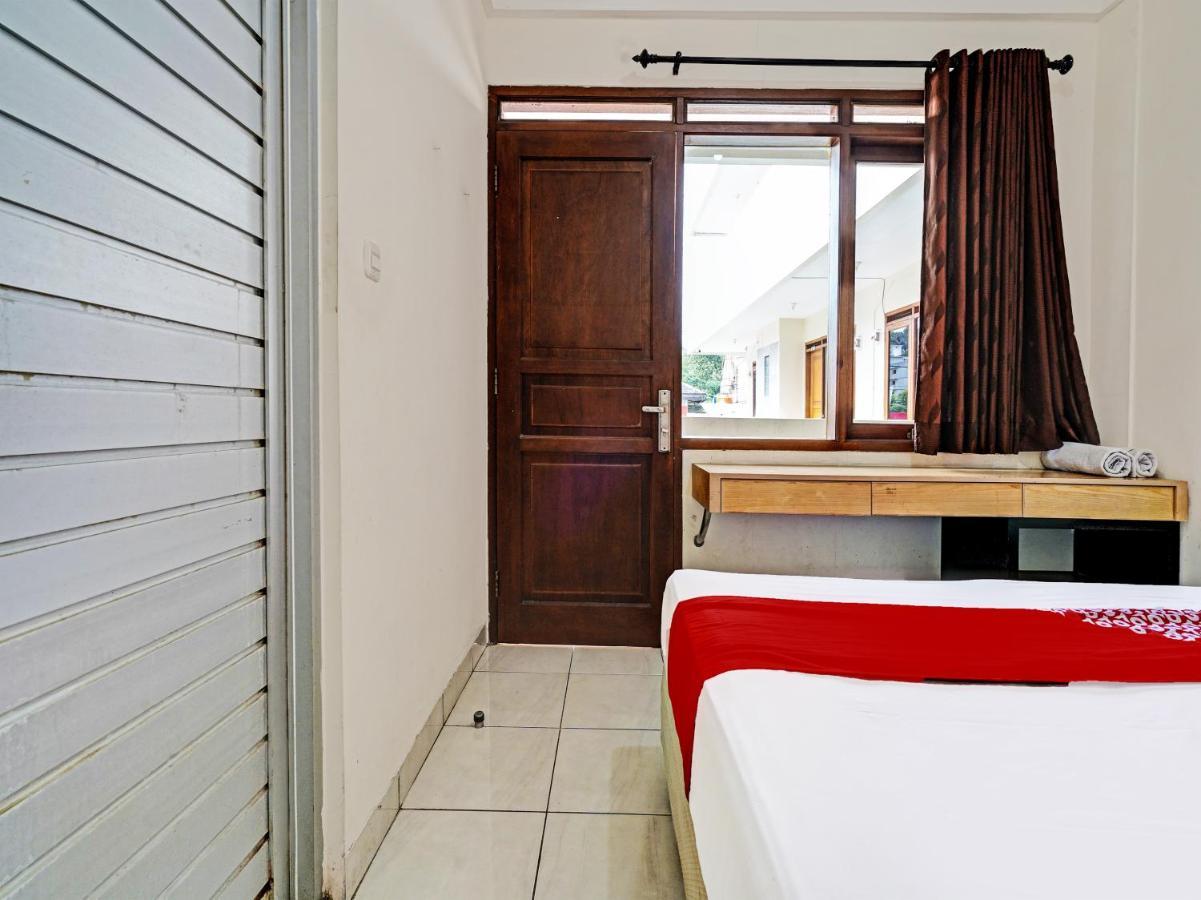 โอโย 1699 เวโรนา เนียร์ อาร์เอส ทีเอ็นไอ เอยู ซาลามุน Hotel บันดุง ภายนอก รูปภาพ